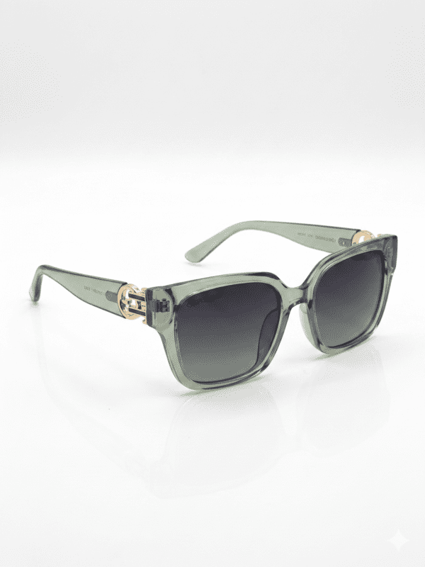 OVERSIZED POLARISED SQUARE